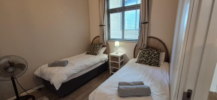 To Let 2 Bedroom Property for Rent in Muizenberg Western Cape